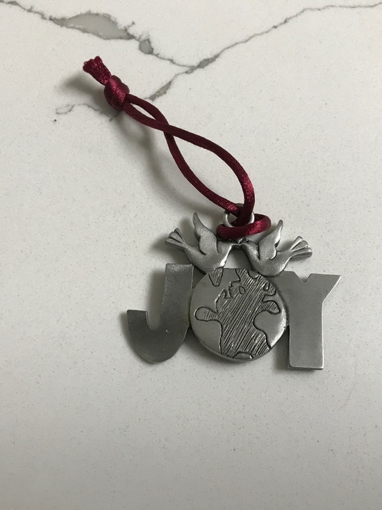 Seagull Canada Pewter Christmas Ornament ‘Joy to the World ‘ - Picture 1 of 4